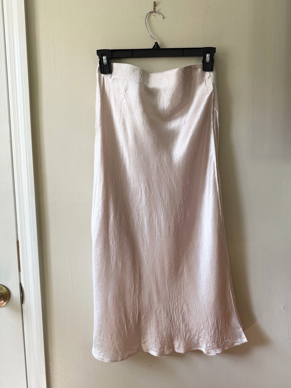 Aritzia Babaton Champagne Satin Bias Midi Skirt SIZE 4 - Picture 2 of 9